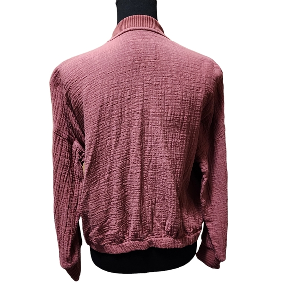 Natural Reflections Magenta Slub Cotton Gauze Zip Up Jacket - Picture 3 of 8